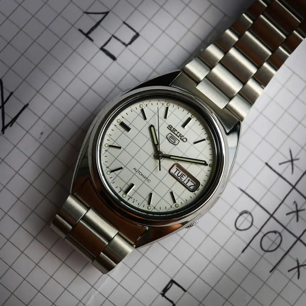 Seiko 5 SNXF05K1 automatic watch angled view