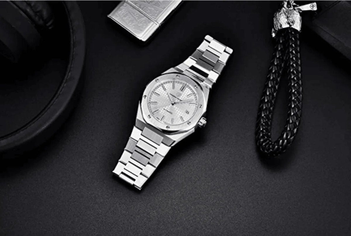 Pagani Design PD-1673 white dial on integrated stainless-steel bracelet — image 5
