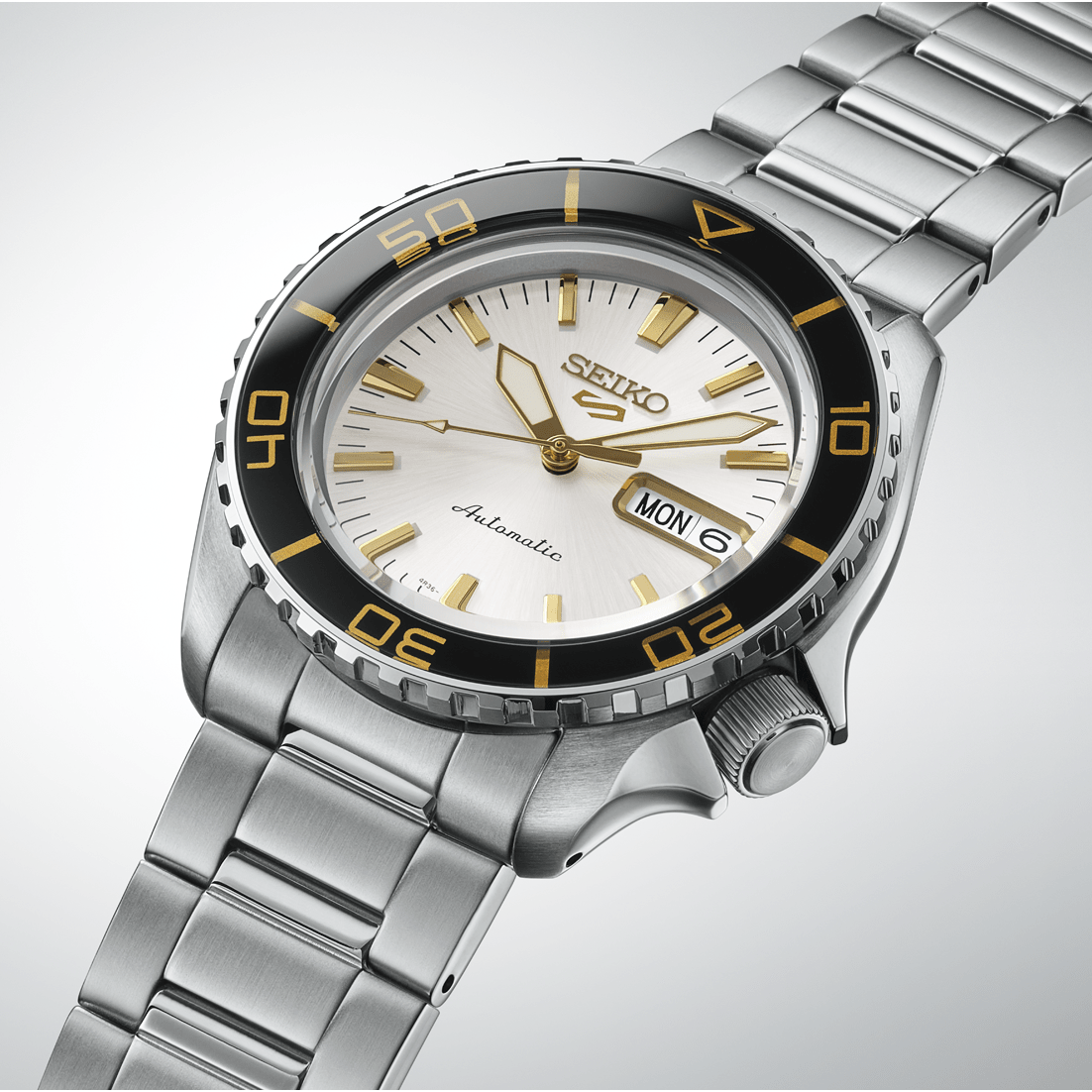 Seiko 5 Sports HDB004K1 SKX Series Automatic Silver Dial Stainless Steel Men's Watch - Wristbear-3
