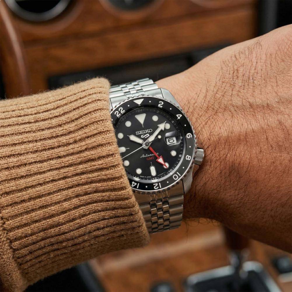 Seiko-Seiko 5 Sports SKX GMT SSK001K1 Automatic GMT Black Dial Stainless Steel Men's Watch-Wristbear-3