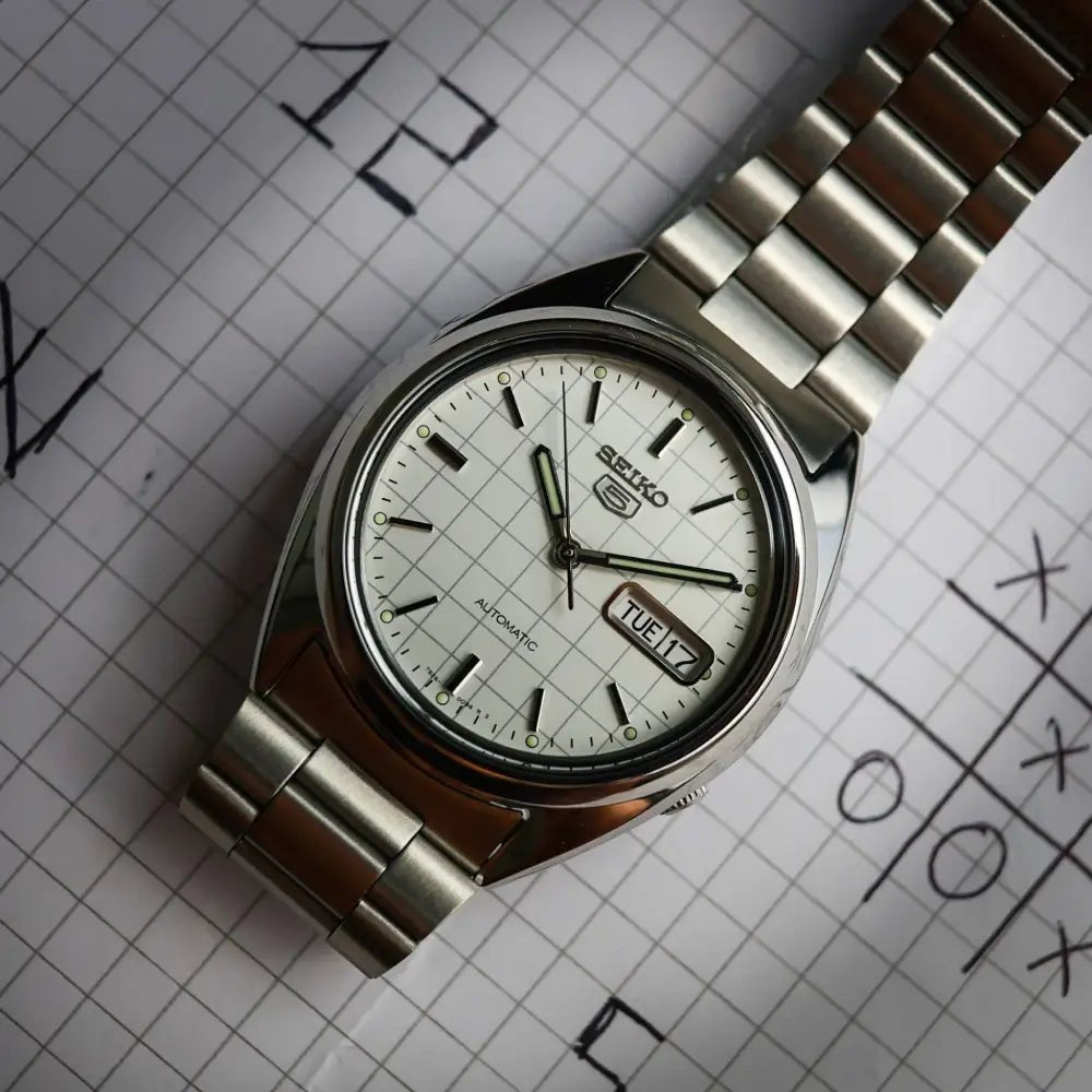 Seiko 5 SNXF05K1 Automatic White Grid Dial Stainless Steel Men’s Watch - shop_name SeikoSNXF05K1