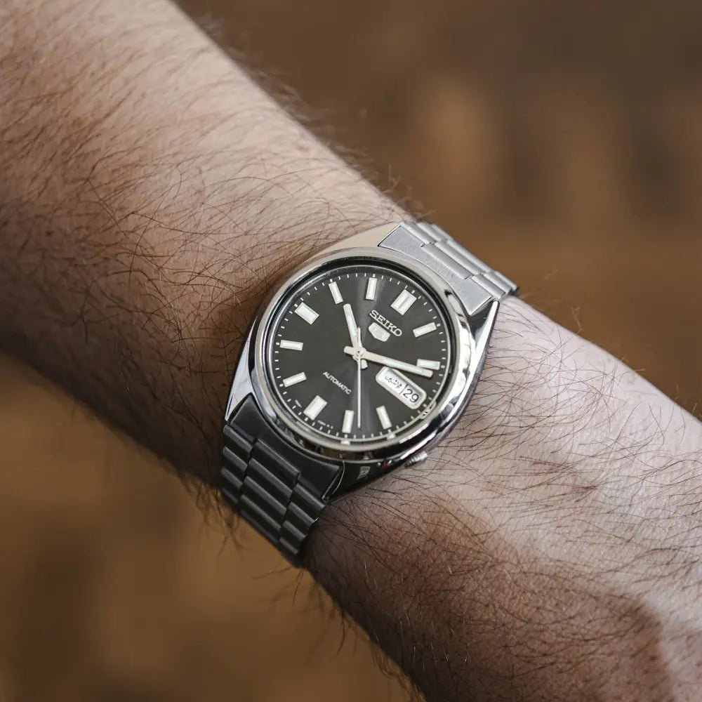 Seiko 5 SNXS79K1 Automatic Black Sunburst Dial Stainless Steel Men’s Watch - shop_name SeikoSNXS79K1